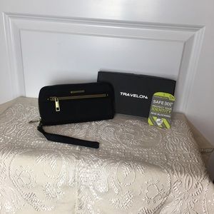Travelon  zippered wallet with ID PROTECTION